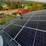Sistem fotovoltaic complet 6 kW cu invertor Deye 8 kW monofazic hibrid si acumulator 16 kWh, montat in Iasi